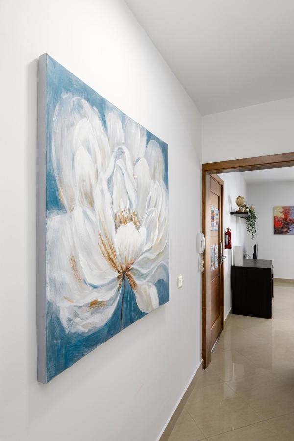 Hilltop Apartments - Stylish Comfort Living Close To The Sea, Bugibba St. Paul's Bay Ngoại thất bức ảnh