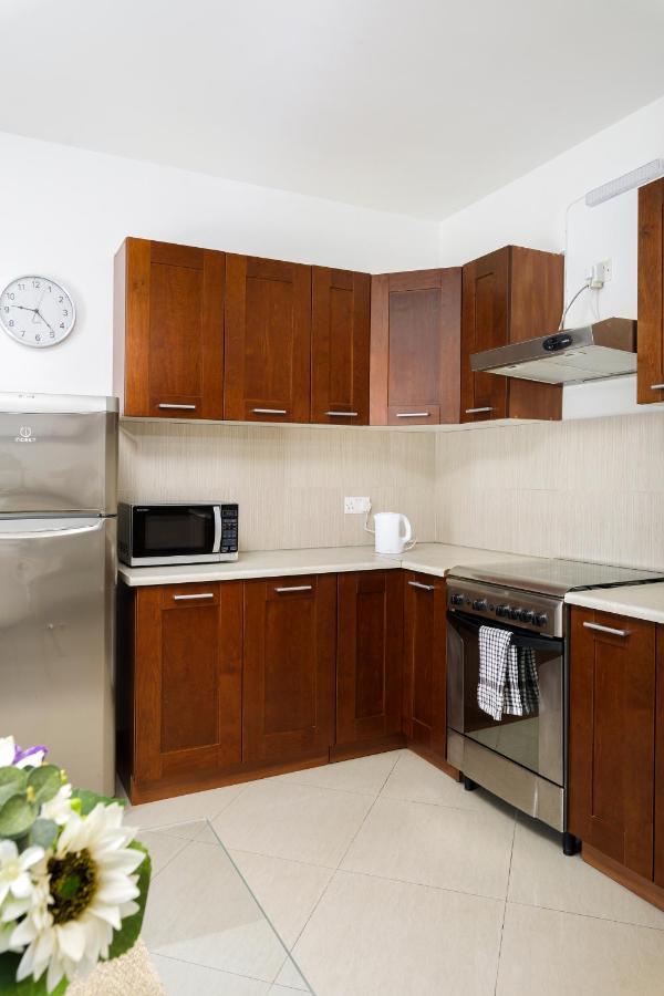 Hilltop Apartments - Stylish Comfort Living Close To The Sea, Bugibba St. Paul's Bay Ngoại thất bức ảnh